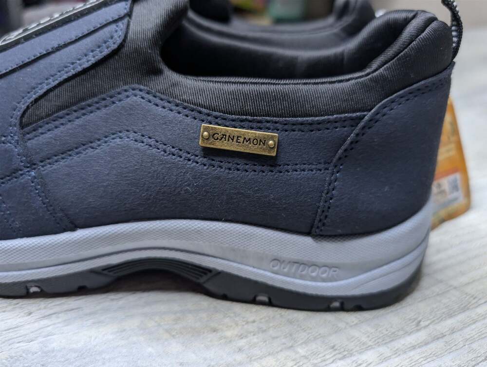 Shoes - Picture 3 of 8